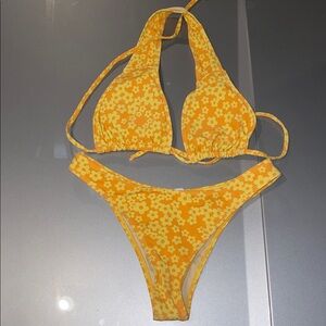 Topanga women’s bikini 2 piece 8/ M orange & Yellow Floral Bikini Set